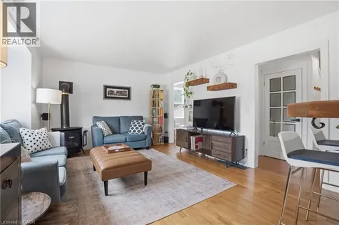261 Andrew Street Newmarket ON L3Y 1H1