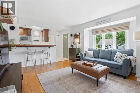 261 Andrew Street Newmarket ON L3Y 1H1