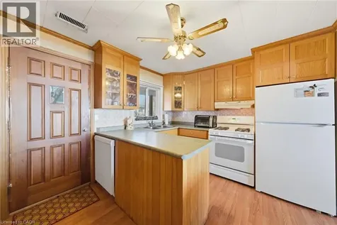 153 Blue Water Parkway Selkirk ON N0A 1P0