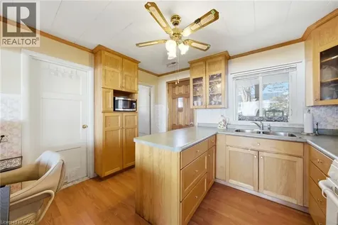 153 Blue Water Parkway Selkirk ON N0A 1P0