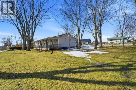153 Blue Water Parkway Selkirk ON N0A 1P0