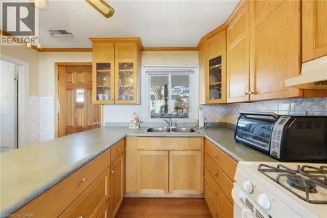 153 Blue Water Parkway Selkirk ON N0A 1P0