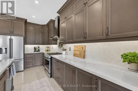 14 Emerald Heights Drive Whitchurch-stouffville ON L4A 0C8