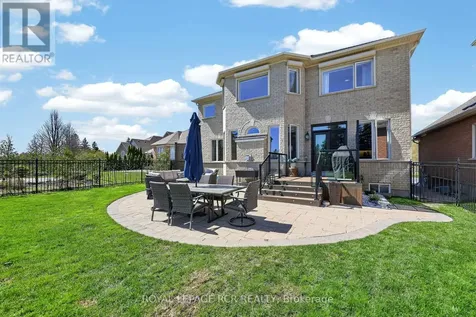 14 Emerald Heights Drive Whitchurch-stouffville ON L4A 0C8
