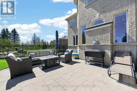 14 Emerald Heights Drive Whitchurch-stouffville ON L4A 0C8