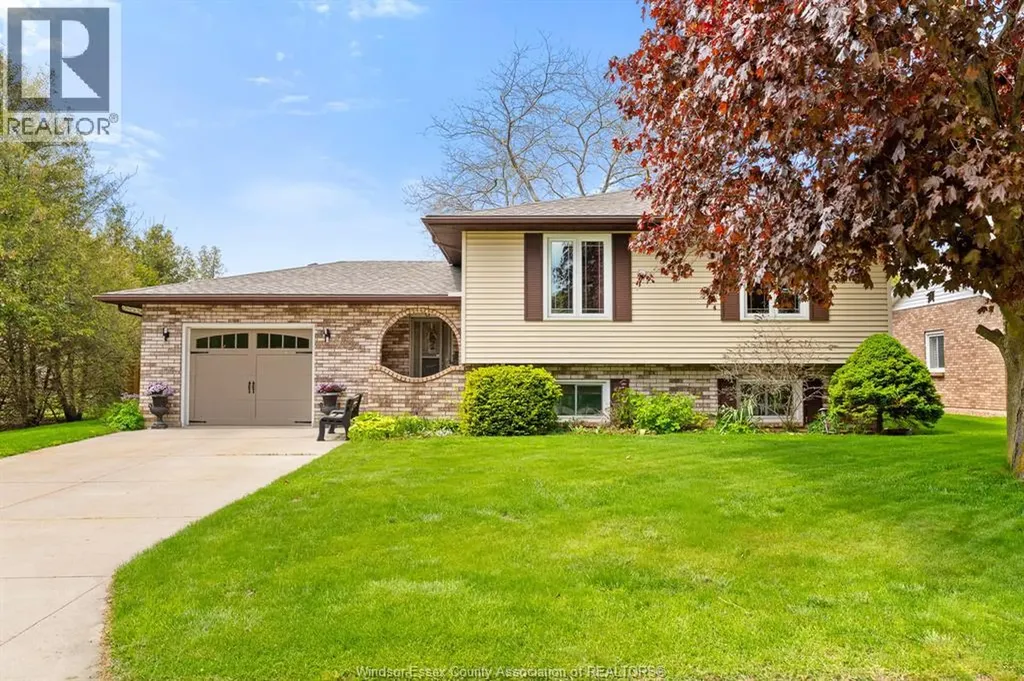 42 William Avenue Kingsville ON N9Y 3T4