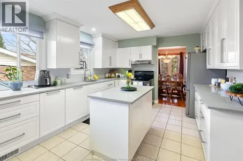 42 William Avenue Kingsville ON N9Y 3T4