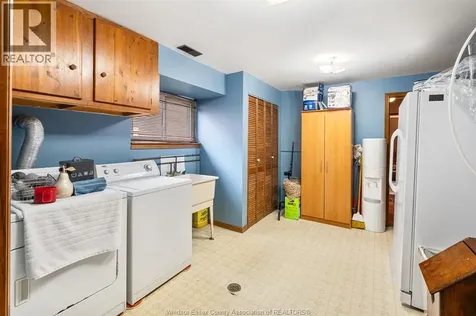 42 William Avenue Kingsville ON N9Y 3T4