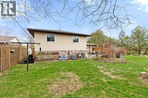 42 William Avenue Kingsville ON N9Y 3T4