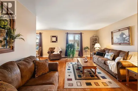 42 William Avenue Kingsville ON N9Y 3T4