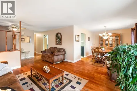 42 William Avenue Kingsville ON N9Y 3T4