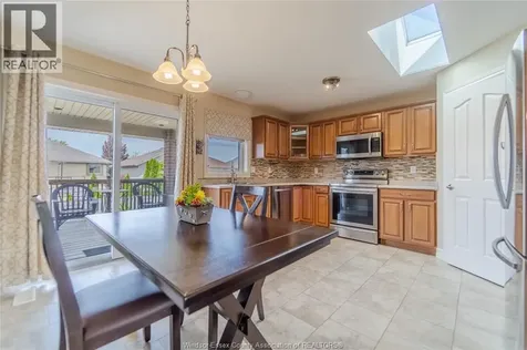 1423 Oakwood Lakeshore ON N0R 1A0