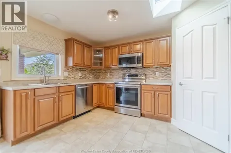 1423 Oakwood Lakeshore ON N0R 1A0