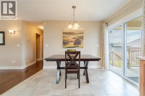 1423 Oakwood Lakeshore ON N0R 1A0