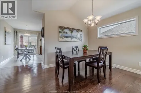1423 Oakwood Lakeshore ON N0R 1A0