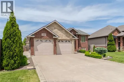 1423 Oakwood Lakeshore ON N0R 1A0