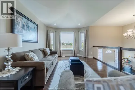 1423 Oakwood Lakeshore ON N0R 1A0