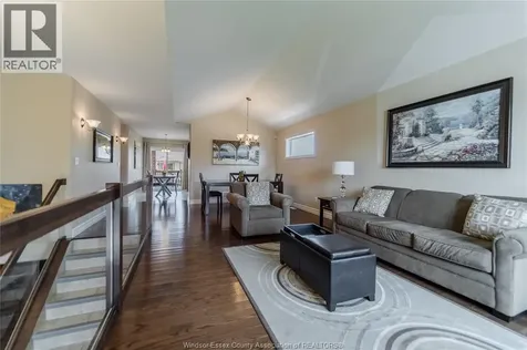 1423 Oakwood Lakeshore ON N0R 1A0