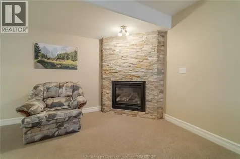 1423 Oakwood Lakeshore ON N0R 1A0