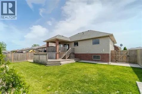 1423 Oakwood Lakeshore ON N0R 1A0