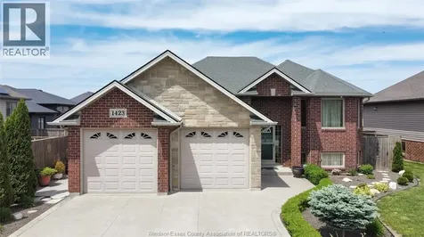 1423 Oakwood Lakeshore ON N0R 1A0