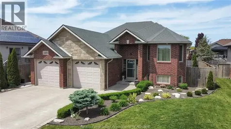 1423 Oakwood Lakeshore ON N0R 1A0