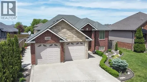 1423 Oakwood Lakeshore ON N0R 1A0