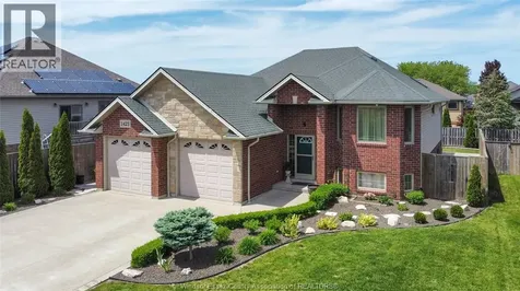 1423 Oakwood Lakeshore ON N0R 1A0