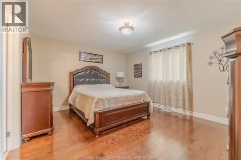 1423 Oakwood Lakeshore ON N0R 1A0