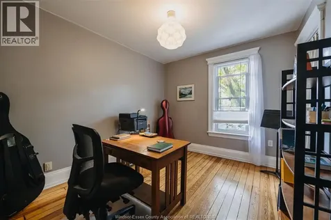 235 Oak Avenue Windsor ON N9A 5E5
