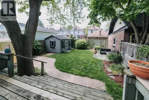 235 Oak Avenue Windsor ON N9A 5E5