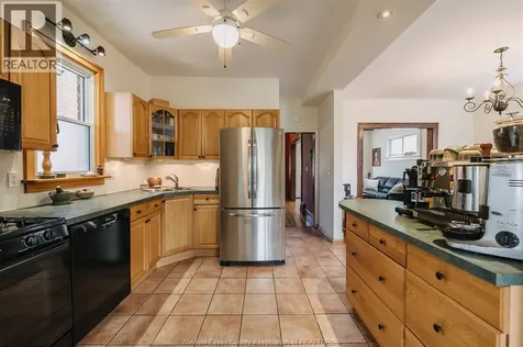 235 Oak Avenue Windsor ON N9A 5E5