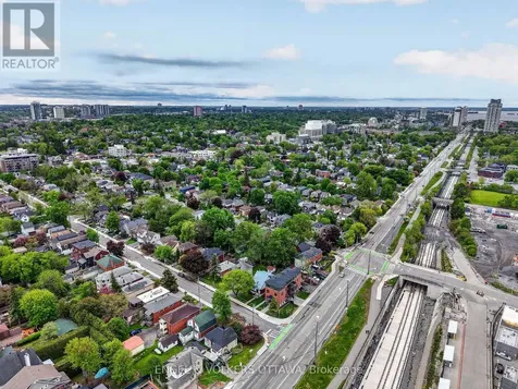 1 Caroline Avenue Ottawa ON K1Y 0S8