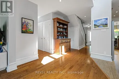 381 Third Avenue Ottawa ON K1S 2K4