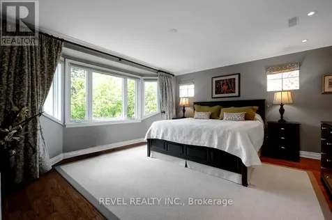 381 Third Avenue Ottawa ON K1S 2K4