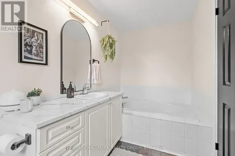 2106 Liska Street Ottawa ON K4A 4J6