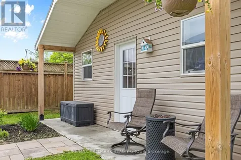 2106 Liska Street Ottawa ON K4A 4J6