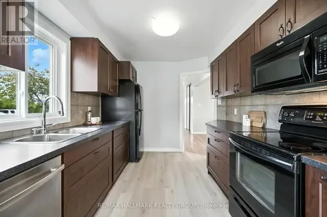 55 Fair Oaks Crescent Ottawa ON K2G 4W3