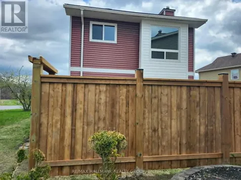 55 Fair Oaks Crescent Ottawa ON K2G 4W3