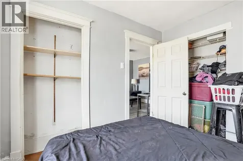 276 Roxborough Avenue Hamilton ON L8H 1P7
