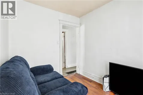 276 Roxborough Avenue Hamilton ON L8H 1P7