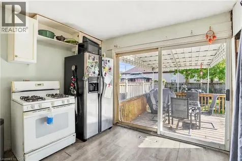 276 Roxborough Avenue Hamilton ON L8H 1P7