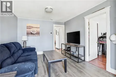 276 Roxborough Avenue Hamilton ON L8H 1P7