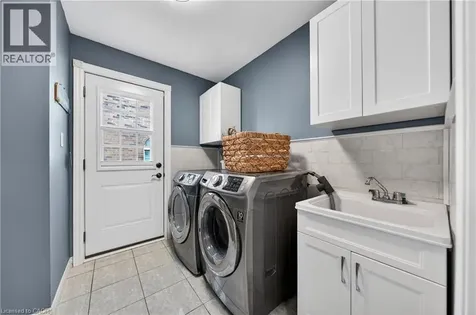 111 Hume Drive Cambridge ON N1T 1N3