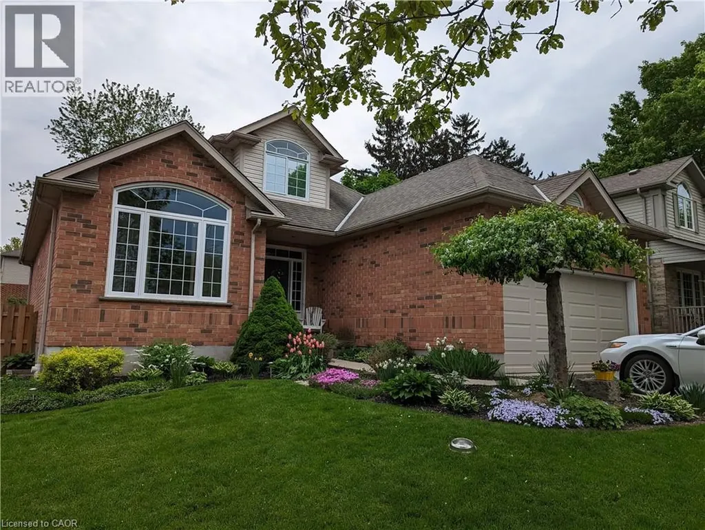 11 Carolinian Lane Cambridge ON N1S 5B5
