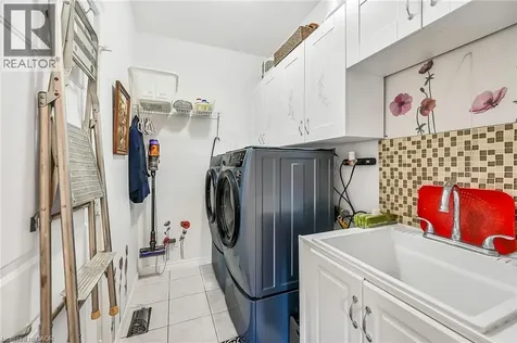 20 Kitty Murray Lane Ancaster ON L9K 1L7