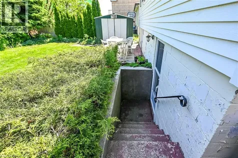 38 Tyrone Drive Hamilton ON L9C 2M7