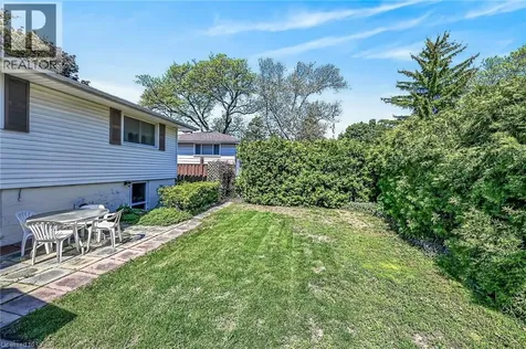 38 Tyrone Drive Hamilton ON L9C 2M7