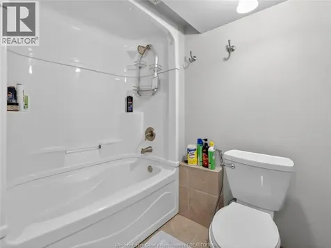 1652 Sagebrush Court Windsor ON N9G 3B8
