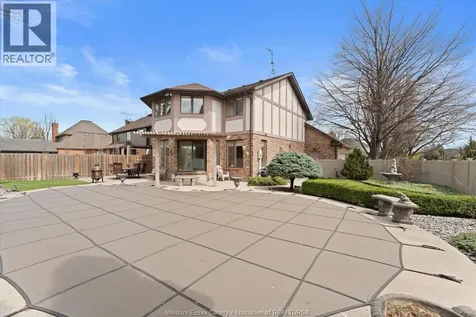 268 Majestic Drive Lakeshore ON N8N 4K7